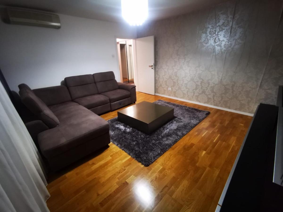 Luxury Apartment. 10 Minutes Taxi Ride To Center Τιμισοάρα Εξωτερικό φωτογραφία